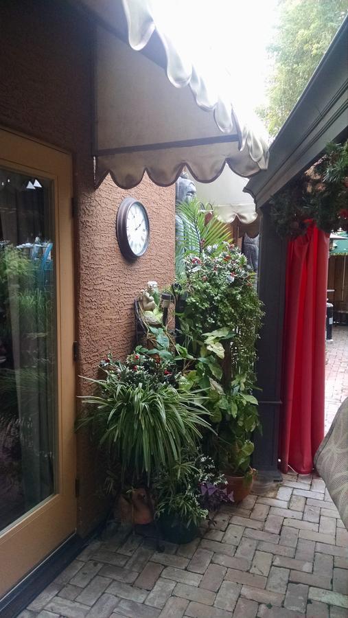 פיניקס Don'S Elegante Bed & Breakfast מראה חיצוני תמונה