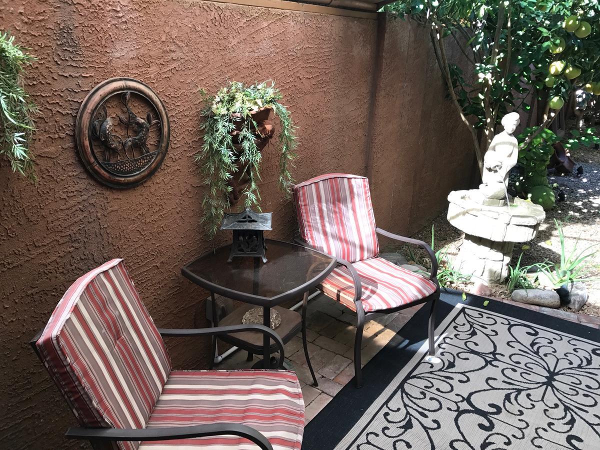פיניקס Don'S Elegante Bed & Breakfast מראה חיצוני תמונה
